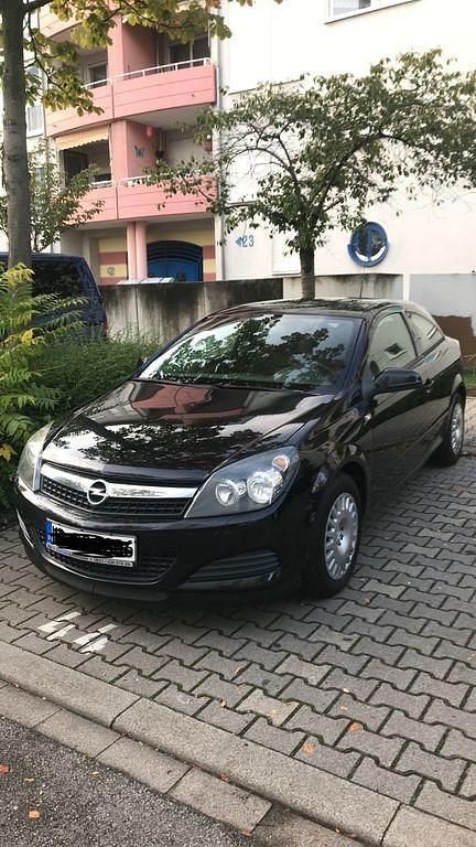 Schwarz Gebraucht 2009 Opel Astra GTC Limousine | 1.100 € (Guter Preis) - Bild 1/3