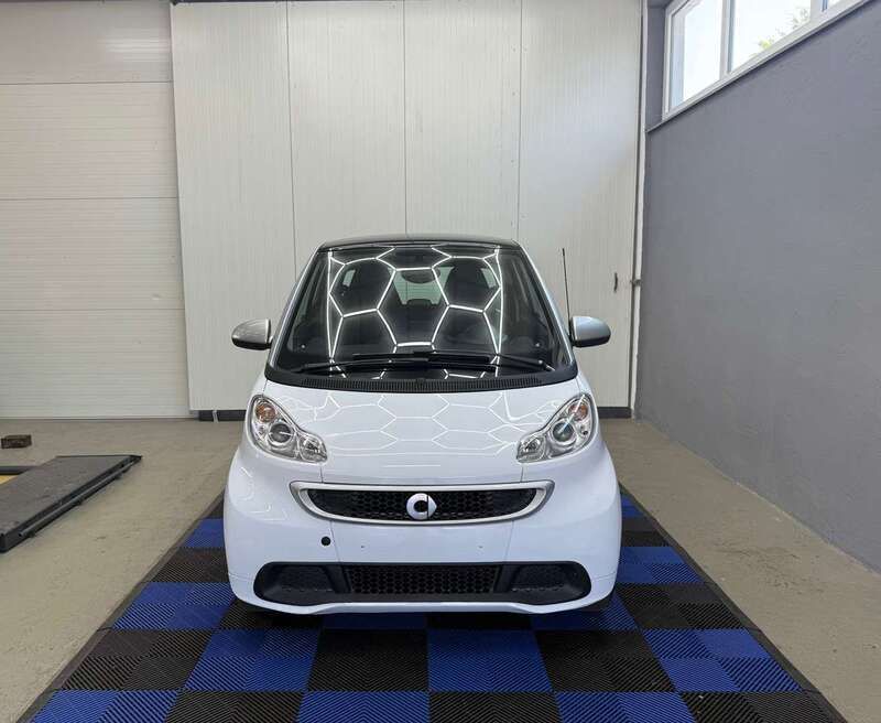 Weiß Gebraucht 2014 Smart ForTwo Cabrio Cabrio | 4.500 € (Fairer Preis) - Bild 1/4