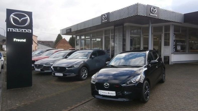 Schwarz Gebraucht 2024 Mazda 2 Homura-Line Kleinwagen | 20.049 € (Superpreis) - Bild 1/4