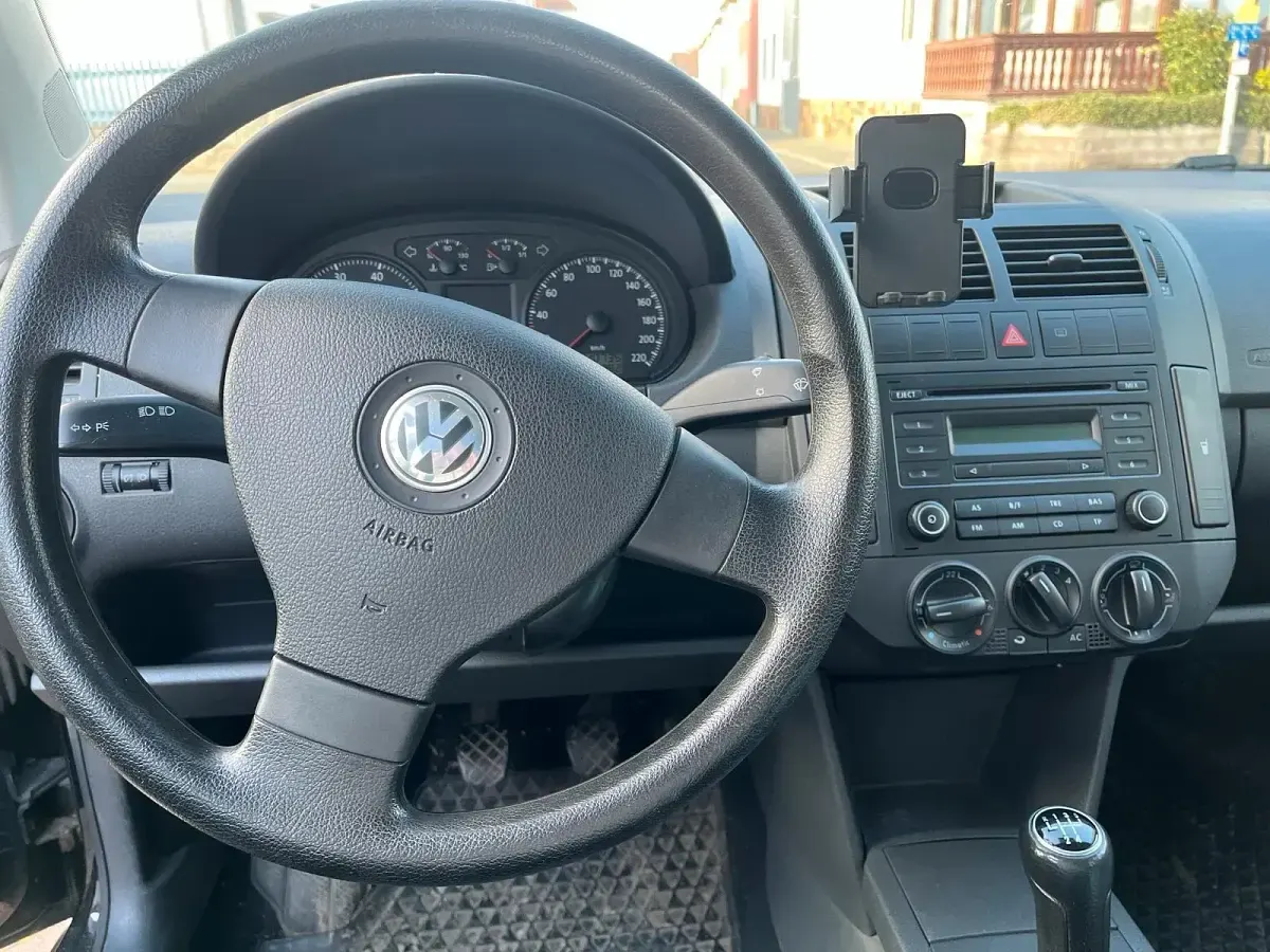 Gebraucht VW Polo 60 PS (44 kW) 2009 Schwarz Kleinwagen