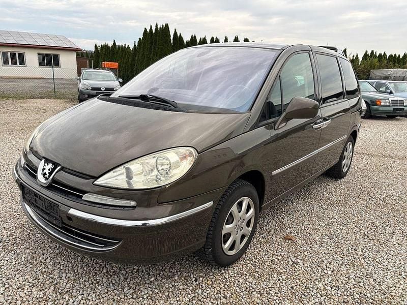 Braun Gebraucht 2012 Peugeot 807 Allure+ Van / Kleinbus | 3.470 € (Fairer Preis) - Bild 1/4