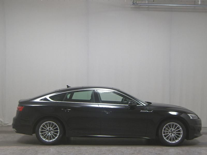 Schwarz Gebraucht 2022 Audi A5 Sportback Basis Limousine | 29.980 € (Guter Preis) - Bild 1/4