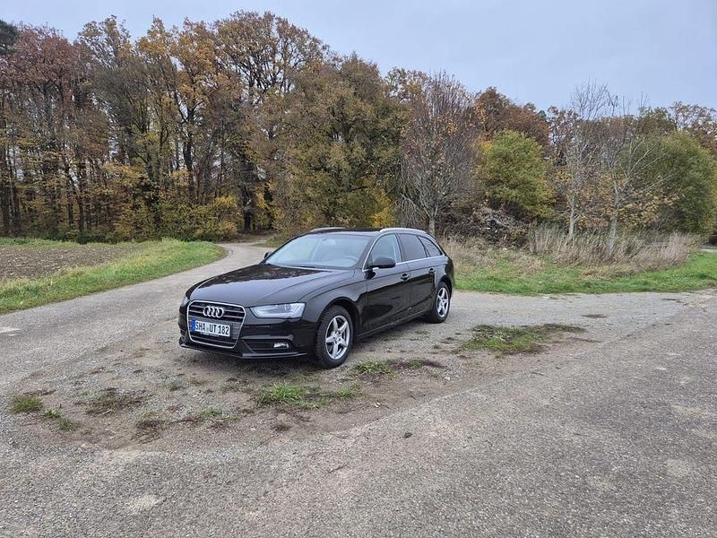 Gebraucht Audi A4 Attraction 143 PS (105 kW) 2013 Schwarz Kombi