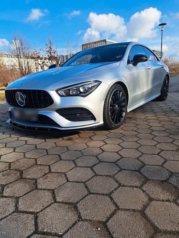 Gebraucht Mercedes CLA200 163 PS (119 kW) 2023 Silber Coupé