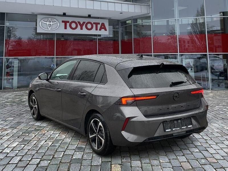 Gebraucht Opel Astra 131 PS (96 kW) 2025 Grau Limousine