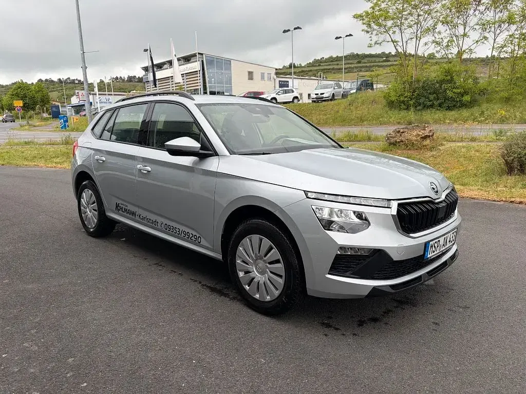Gebraucht Skoda Kamiq Essence 116 PS (85 kW) 2025 Silber SUV