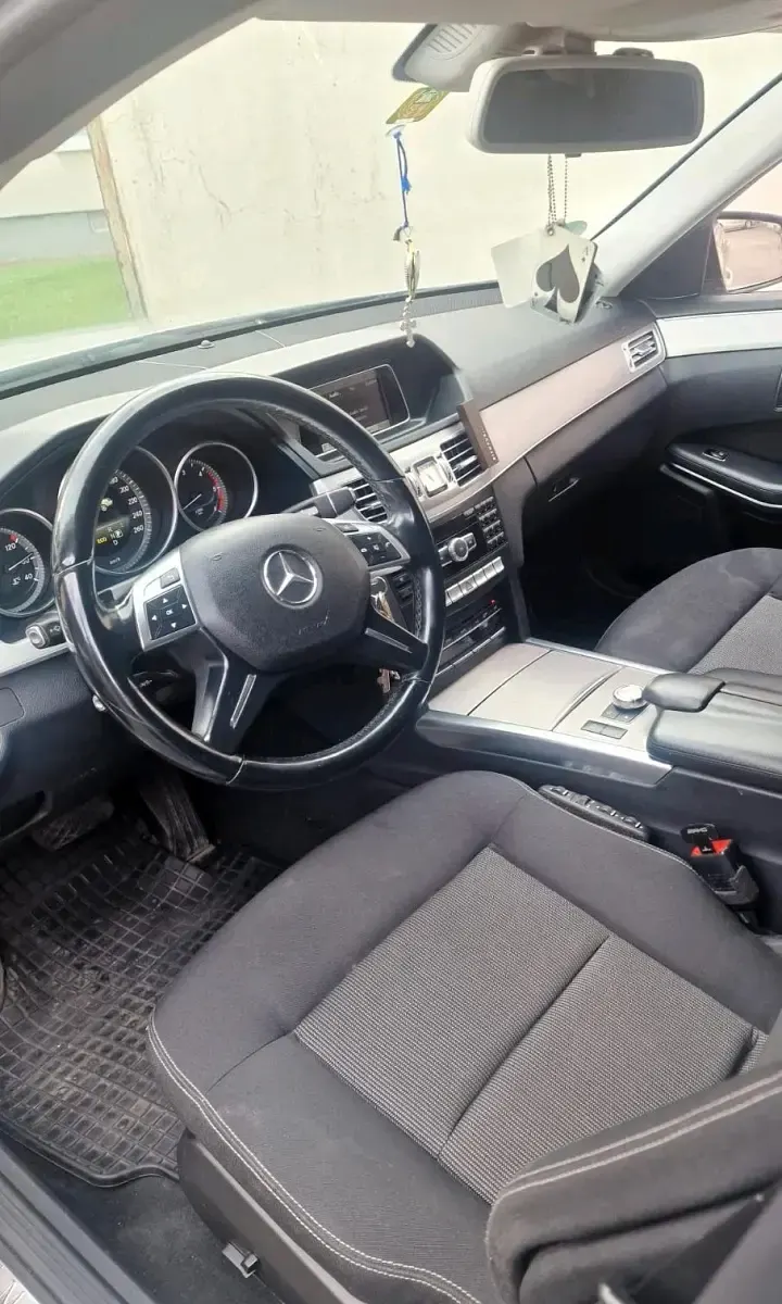 Gebraucht Mercedes E350 252 PS (185 kW) 2014 Limousine