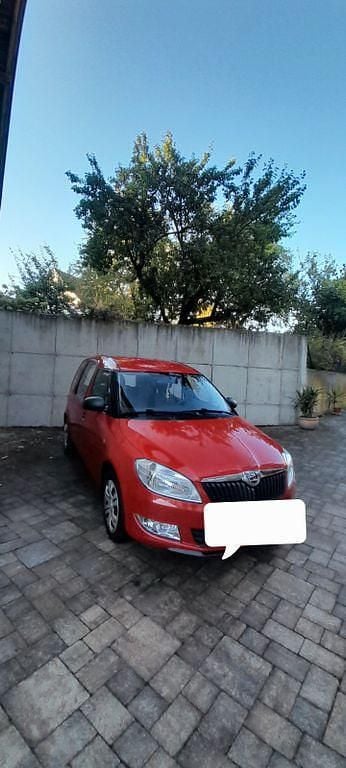 Rot Gebraucht 2013 Skoda Roomster Plus Edition Kombi | 3.990 € (Guter Preis) - Bild 1/4