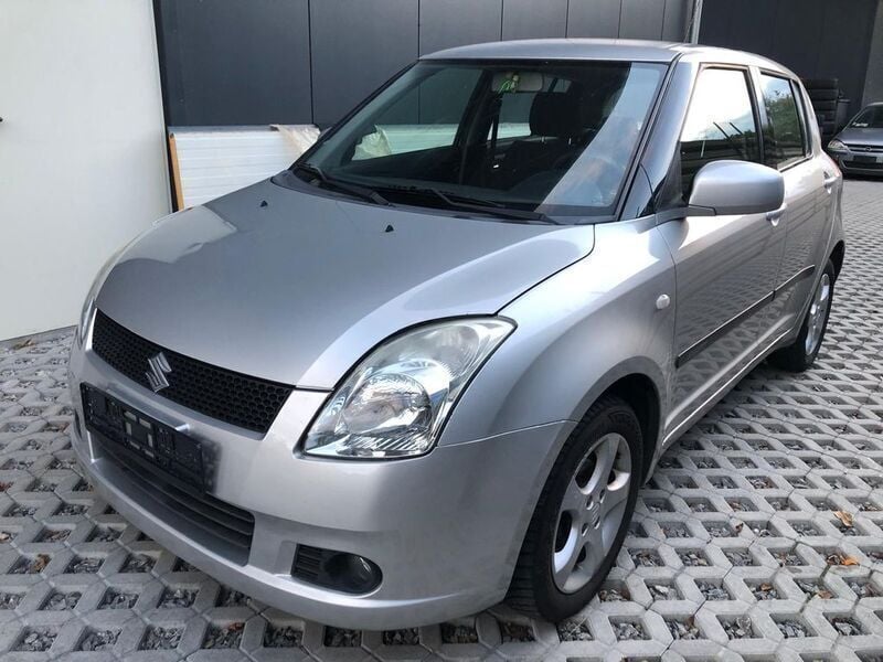 Gebraucht Suzuki Swift Club 92 PS (67 kW) 2006 Silber Kleinwagen