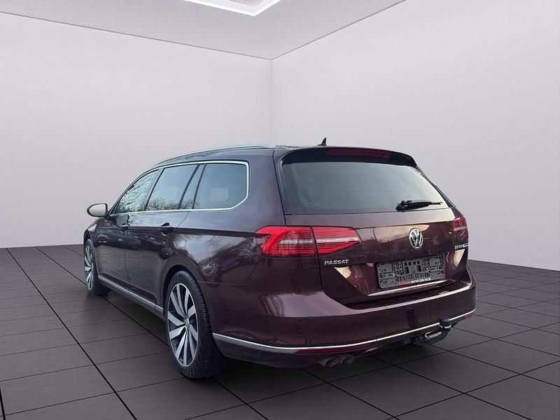 Gebraucht VW Passat Highline 190 PS (139 kW) 2015 Rot Kombi