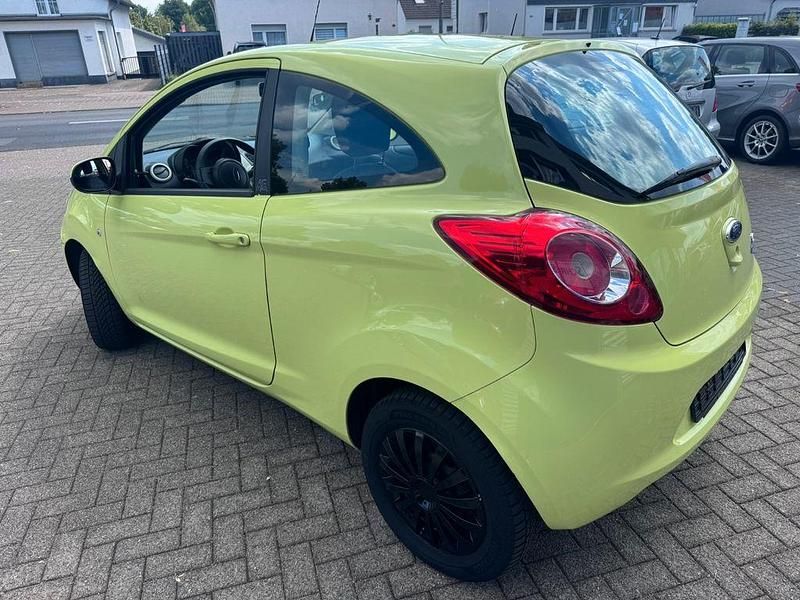 Gebraucht Ford Ka Trend 69 PS (50 kW) 2014 Gelb Kleinwagen
