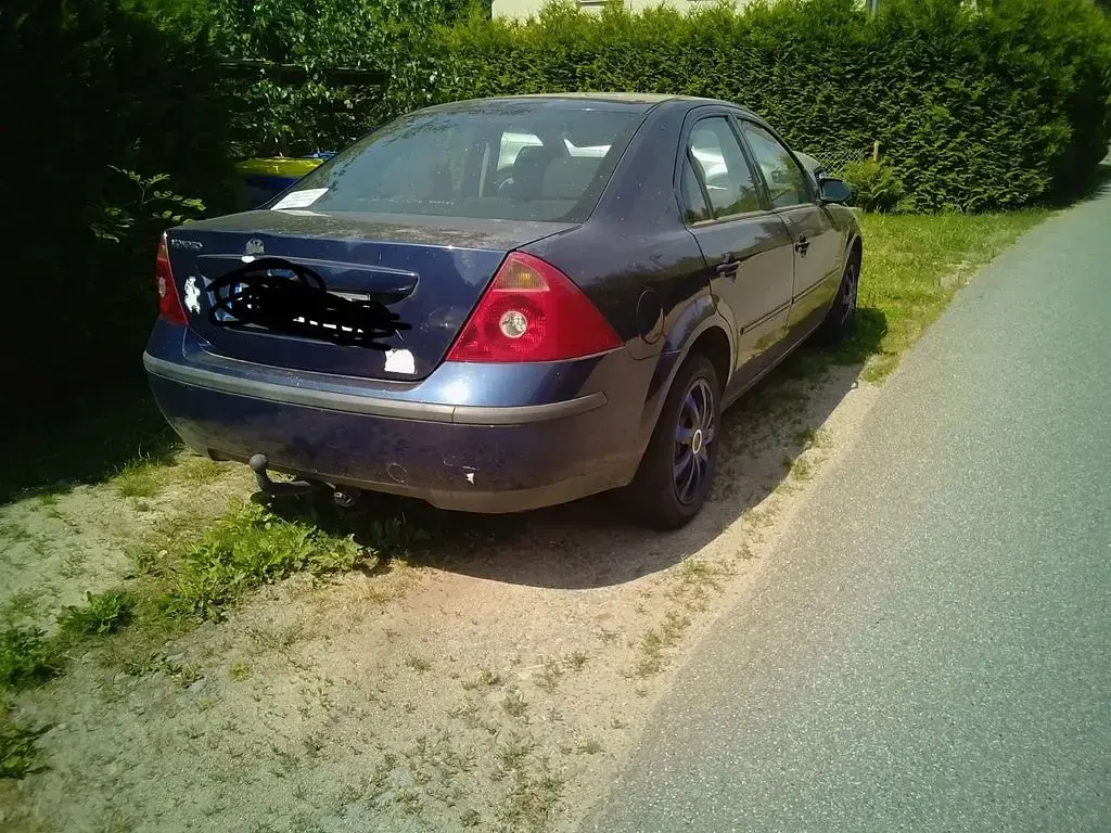 Gebraucht Ford Mondeo Ambiente 125 PS (91 kW) 2002 Limousine
