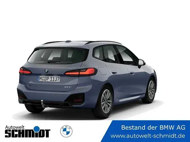 Gebraucht BMW 223 Active Tourer Luxury Line 218 PS (160 kW) 2025 (braun)  sparkling kupfergrau Van / Kleinbus