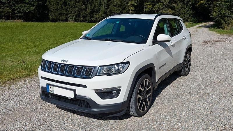 Weiß Gebraucht 2018 Jeep Compass Longitude SUV | 13.500 € (Etwas zu teuer) - Bild 1/4