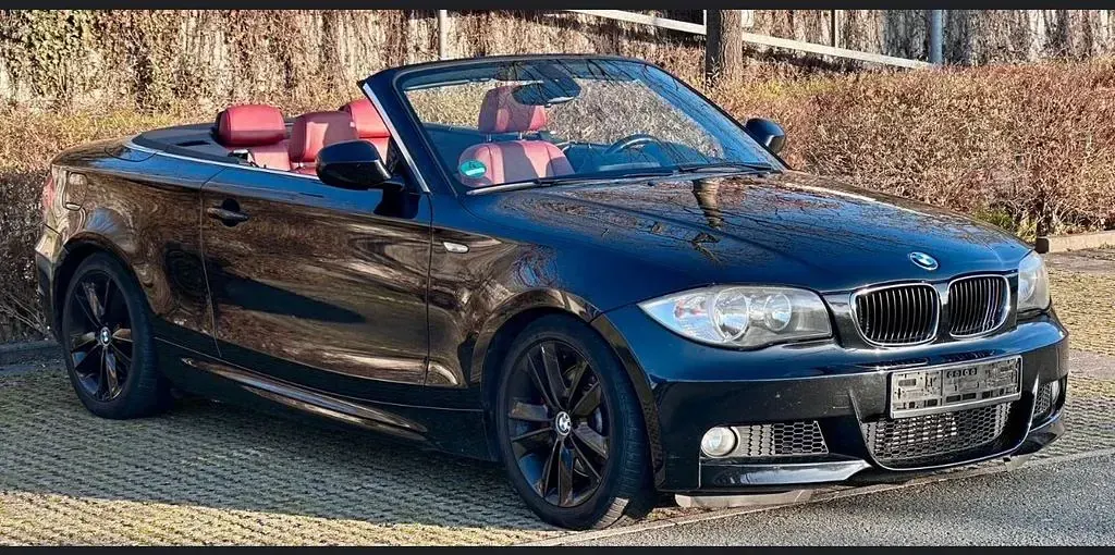 Gebraucht BMW 123 Cabriolet M Sport 204 PS (150 kW) 2010 Schwarz Cabrio
