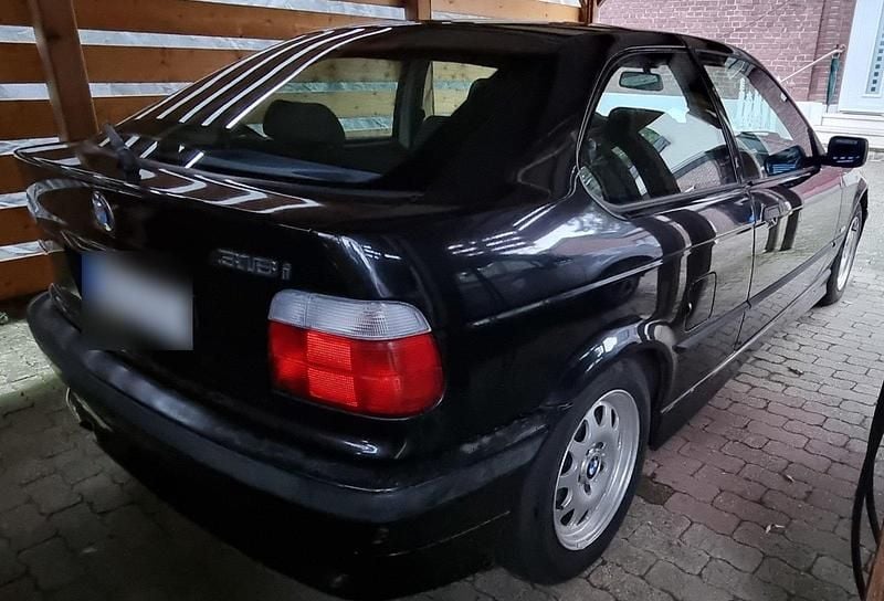 Gebraucht BMW 316 102 PS (75 kW) 1997 Schwarz Coupé