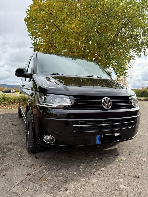 Second-hand VW T5 Highline 179 CP (131 kW) 2012 Negru Van