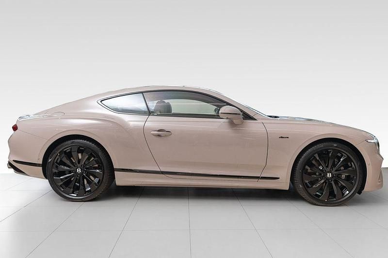 Neu Bentley Continental 680 PS (500 kW) 2025 Grau