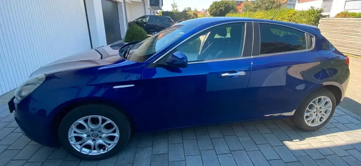 Gebraucht Alfa Romeo Giulietta 120 PS (88 kW) 2016 Blau Kleinwagen