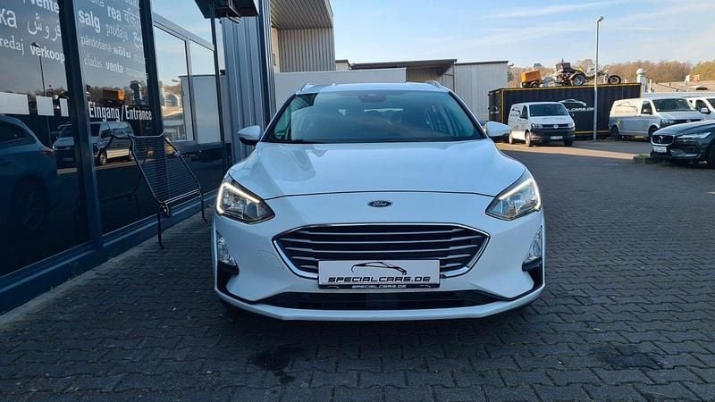 Gebraucht Ford Focus Cool & Connect 125 PS (91 kW) 2020 Weiß Kombi