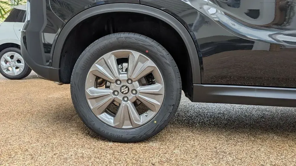 Neu Suzuki Vitara Comfort 129 PS (94 kW) 2025 Schwarz SUV