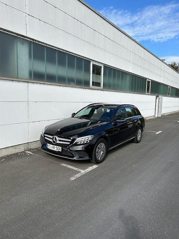 Gebraucht Mercedes C200 160 PS (117 kW) 2019 Schwarz Kombi