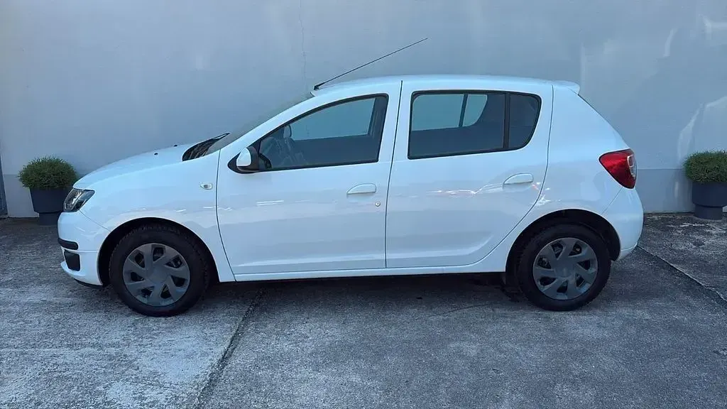 Gebraucht Dacia Sandero Lauréate 90 PS (66 kW) 2014 Weiß Limousine