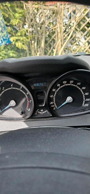 Gebraucht Ford Fiesta 60 PS (44 kW) 2017 Blau Kleinwagen