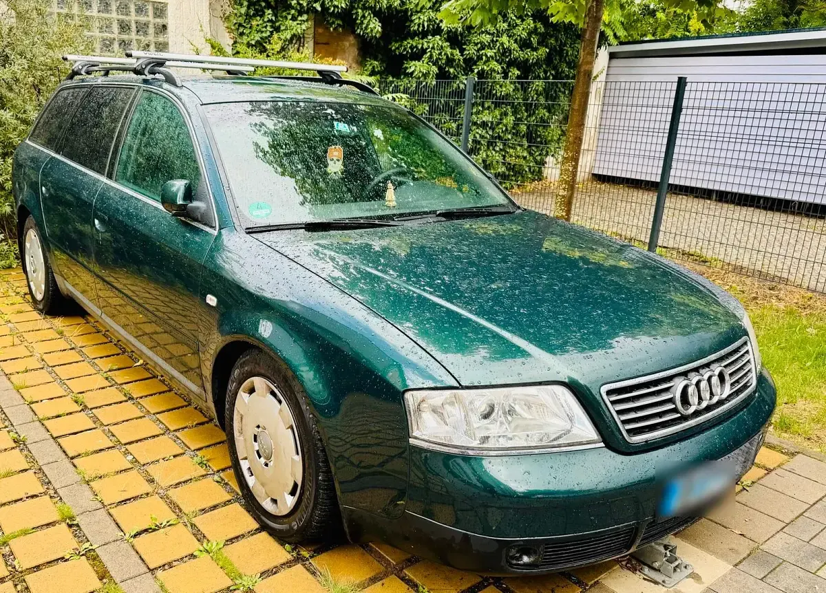Gebraucht Audi A6 Basis 165 PS (121 kW) 1999 Grün Kombi