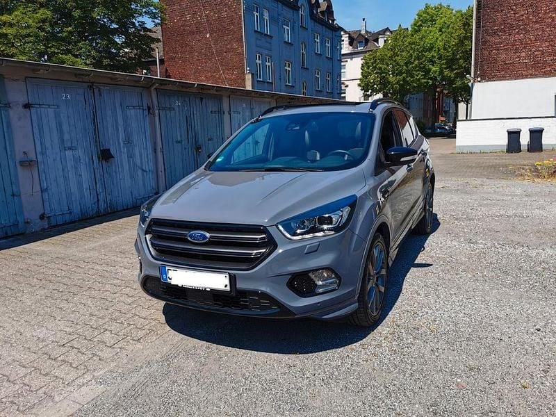 Gebraucht Ford Kuga ST-Line 230 PS (169 kW) 2019 Grau SUV