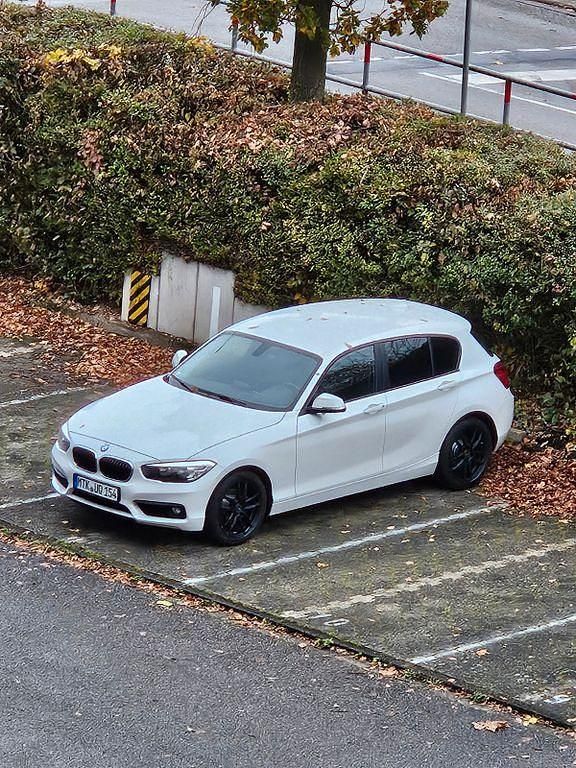 Weiß Gebraucht 2016 BMW 116 Advantage Kleinwagen | 11.400 € (Fairer Preis) - Bild 1/4