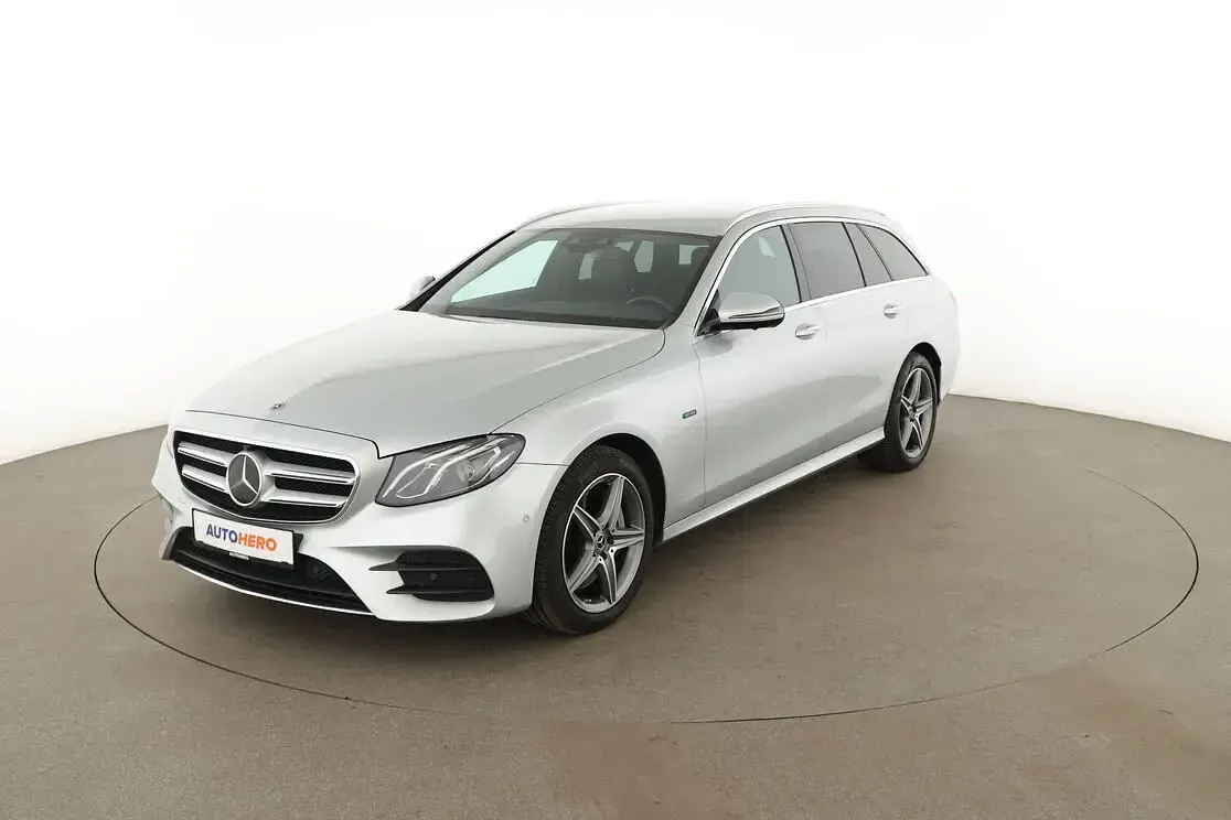 Gebraucht Mercedes E300 AMG line 122 PS (89 kW) 2020 Kombi