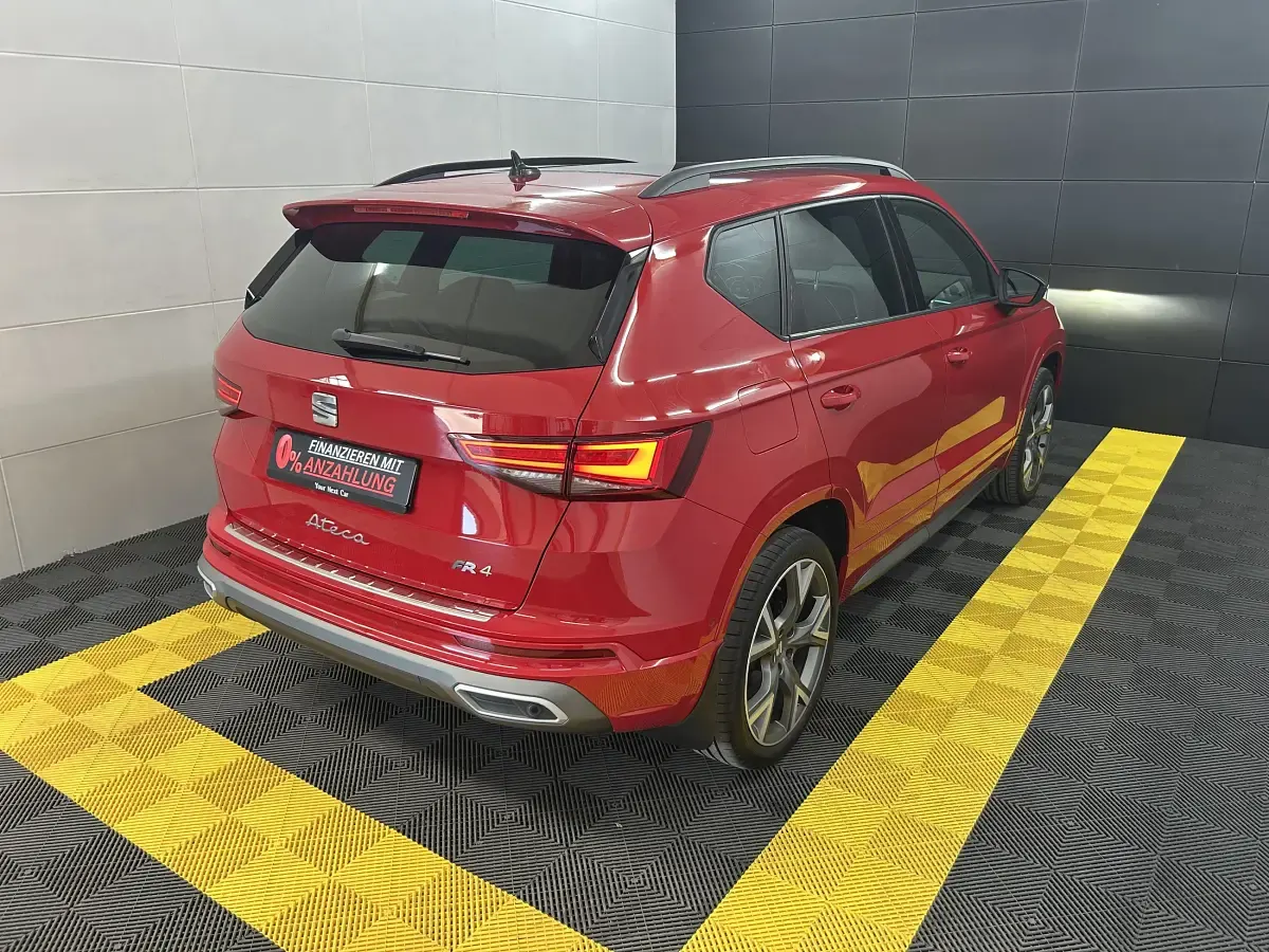 Gebraucht Seat Ateca 4Drive 150 PS (110 kW) 2023 Velvet rot SUV