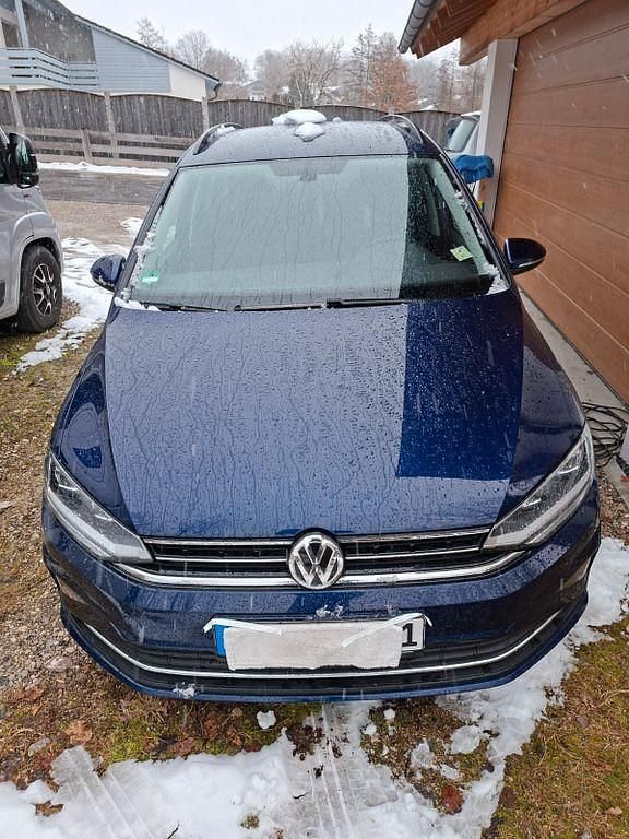 Gebraucht VW Golf Highline 131 PS (96 kW) 2020 Blau Van / Kleinbus