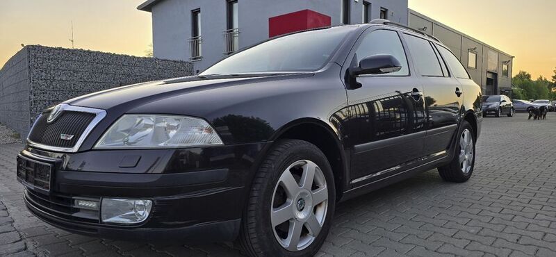 Schwarz Gebraucht 2007 Skoda Octavia Elegance Kombi | 1.790 € (Fairer Preis) - Bild 1/4
