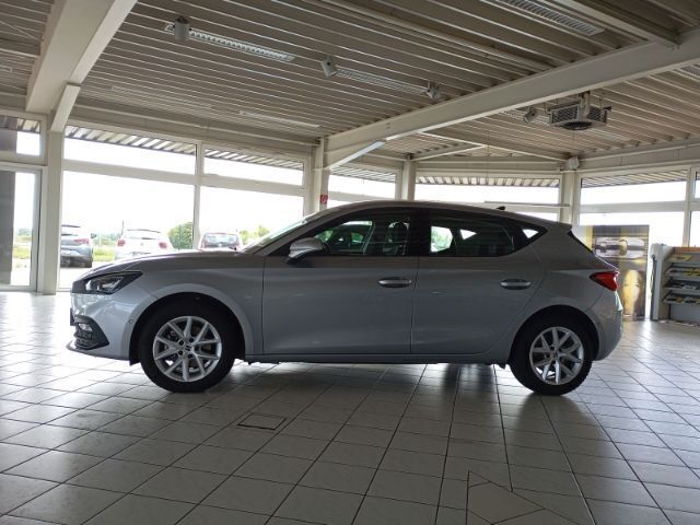 Gebraucht Seat Leon Style 110 PS (80 kW) 2023 Silber Limousine