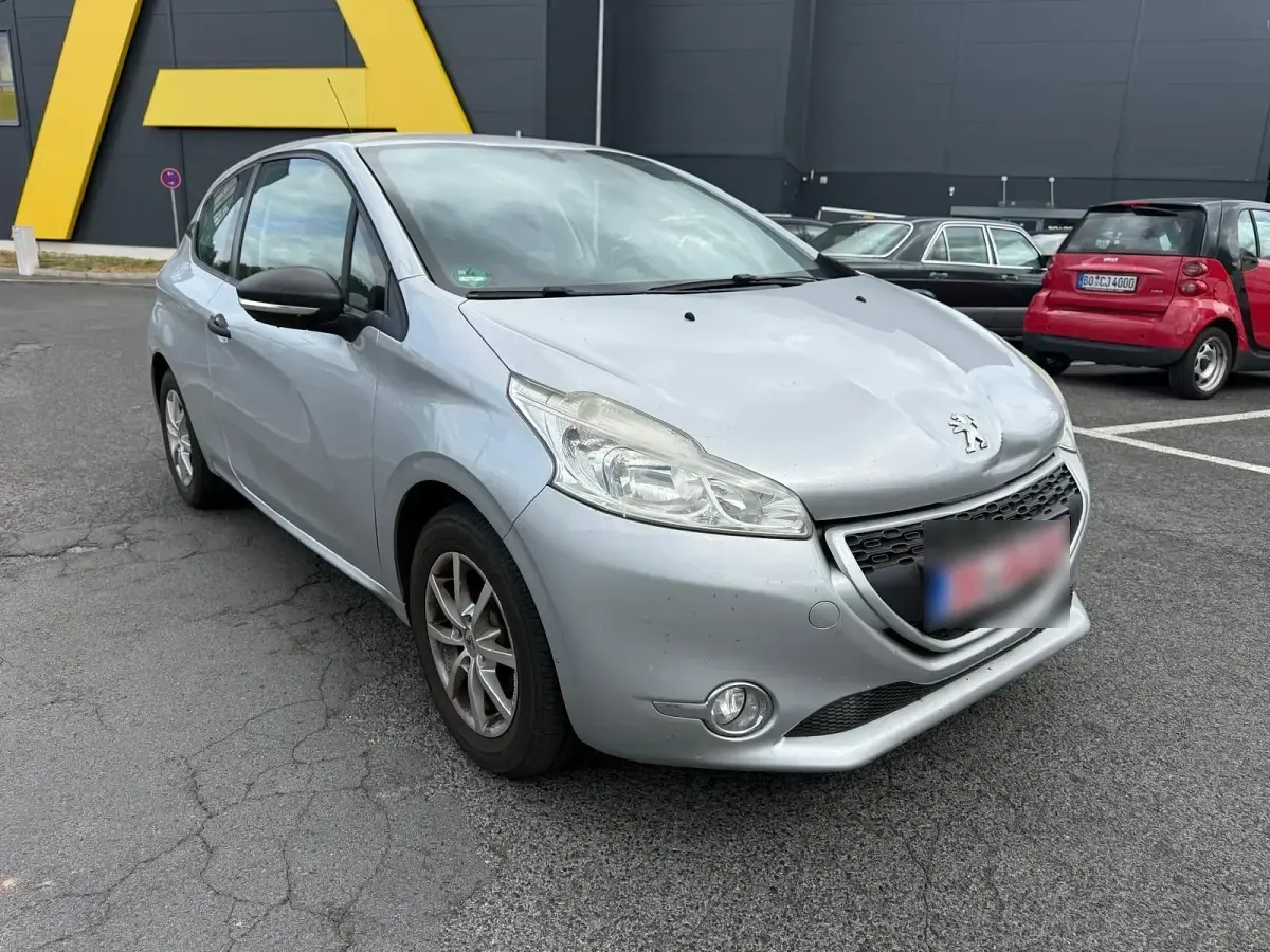 Gebraucht Peugeot 208 65 PS (47 kW) 2013 Grau Kleinwagen