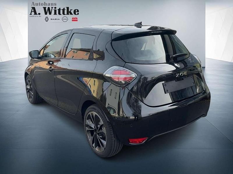 Gebraucht Renault Zoe Iconic 50 kW (69 PS) 2024 Black pearlschwarz metallic Kleinwagen