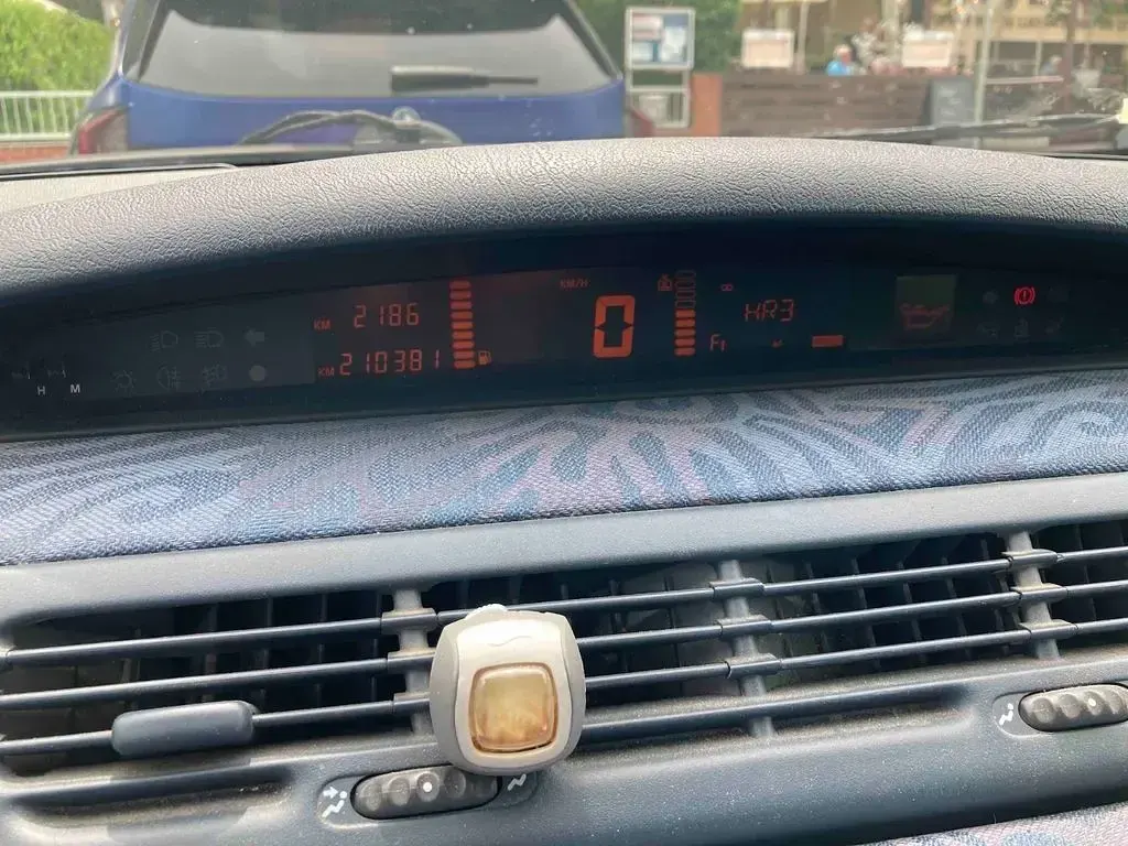 Gebraucht Renault Grand Espace 114 PS (83 kW) 2000 Rot Van / Kleinbus