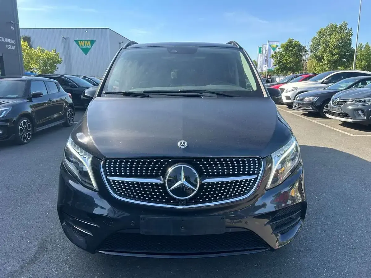 Gebraucht Mercedes V300 AMG 237 PS (174 kW) 2021 Graphitgrau Van / Kleinbus