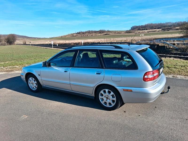 Gebraucht Volvo V40 136 PS (100 kW) 2003 Silber Kombi