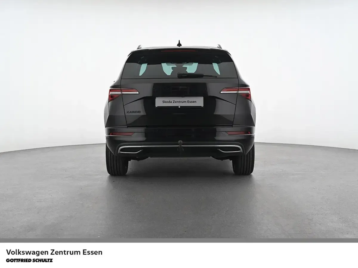 Gebraucht Skoda Karoq SportLine 150 PS (110 kW) 2023 Schwarz SUV