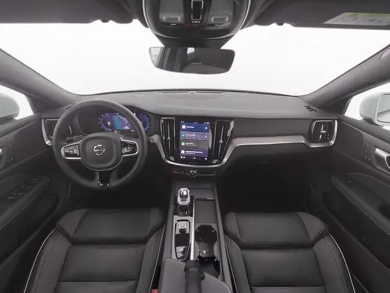 Gebraucht Volvo V60 CC Plus 197 PS (144 kW) 2023 Weiß Kombi