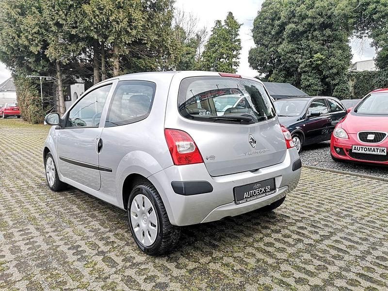 Gebraucht Renault Twingo Expression 76 PS (55 kW) 2008 Platingrau Kleinwagen