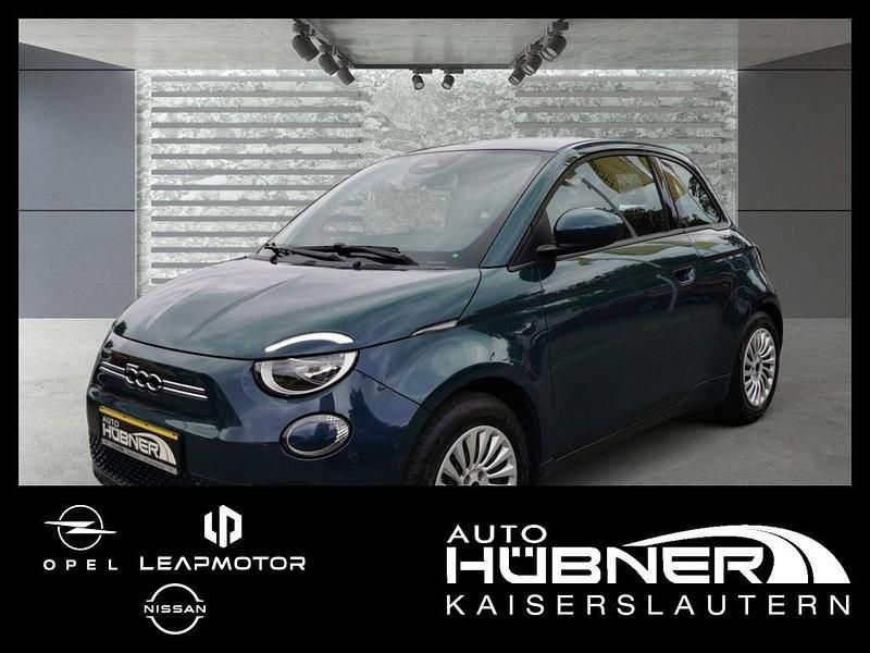 Colore esterno ozean grün Gebraucht 2023 Fiat 500e Basis Kleinwagen | 16.990 € (Superpreis) - Bild 1/4