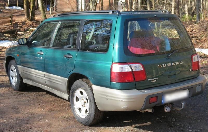 Gebraucht Subaru Forester 122 PS (89 kW) 2000 Grün SUV