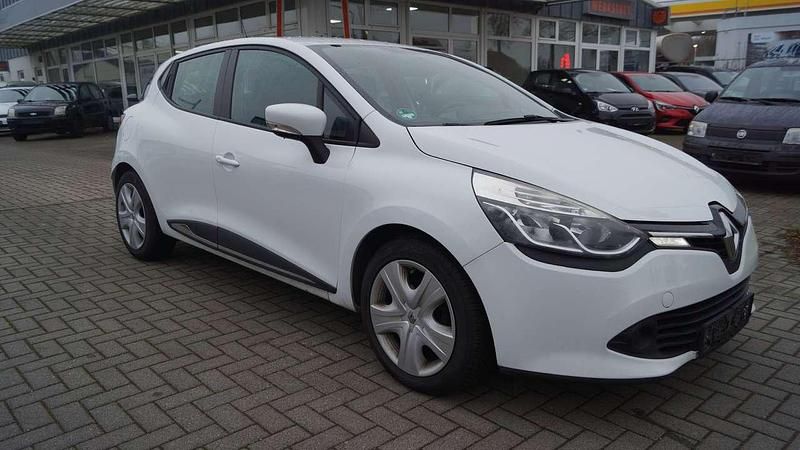 Gebraucht Renault Clio IV Dynamique 73 PS (53 kW) 2015 Gletscherweiss Kleinwagen