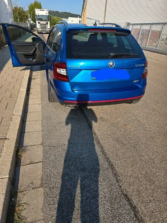 Gebraucht Skoda Octavia RS 184 PS (135 kW) 2017 Blau Kombi