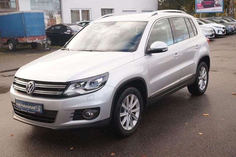 Silber Gebraucht 2011 VW Tiguan Sportline SUV | 8.999 € (Guter Preis) - Bild 1/4