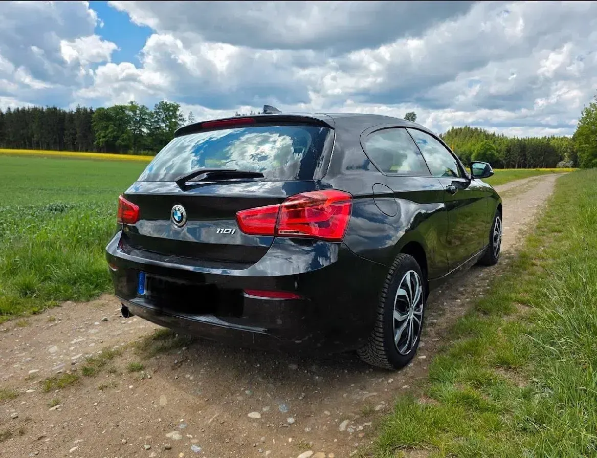 Gebraucht BMW 116 109 PS (80 kW) 2015 Schwarz Kleinwagen